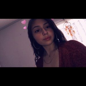 Meet your Posher, Cassandra